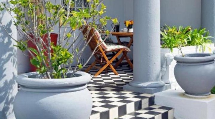 Capeblue Manor House