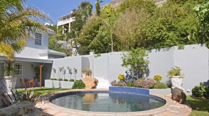 Capeblue Manor House