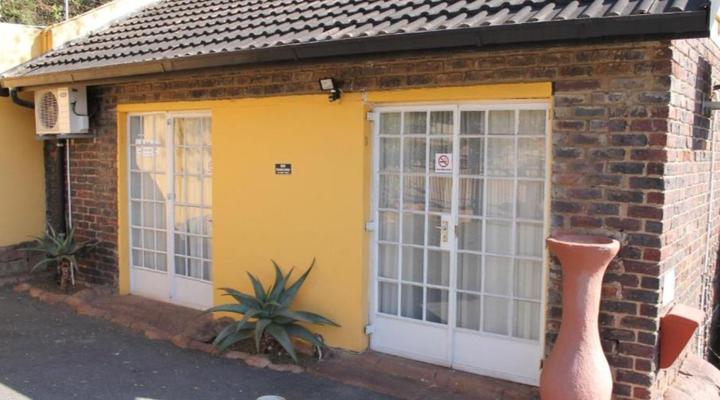 Flintstones Guest House Fourways