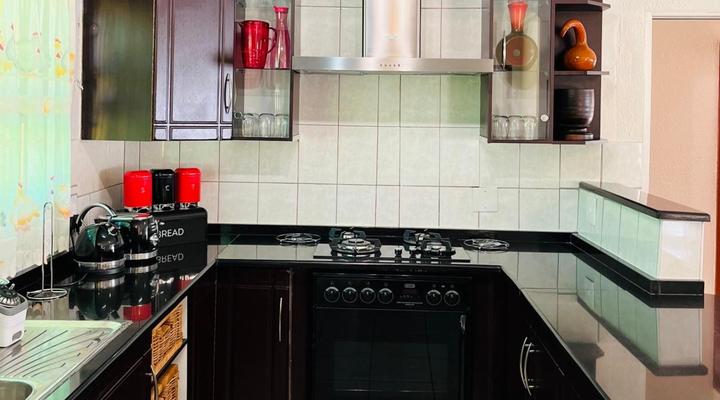 Khubonye Royal Guesthouse