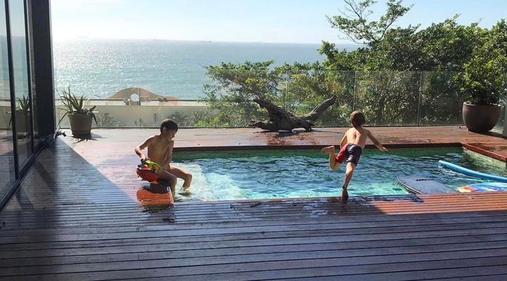 Umdloti - Designer Villa with Solar