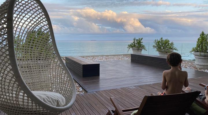 Umdloti - Designer Villa with Solar