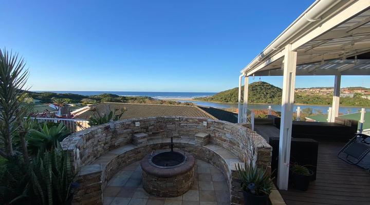 Cozy Coastal Retreat