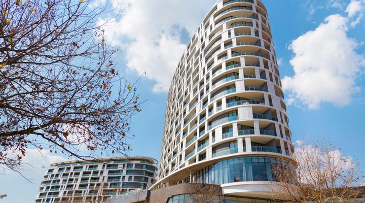 Ellipse Waterfall 3911