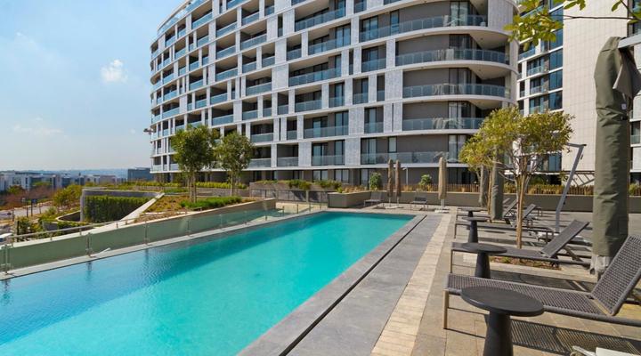 Ellipse Waterfall 3911