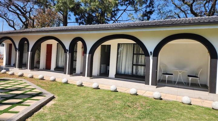 C'est La Vie Boutique Hotel