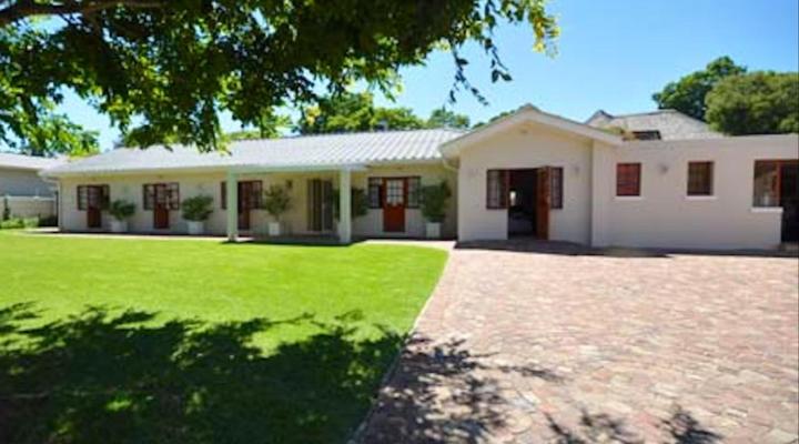 Colonel Graham Guest House