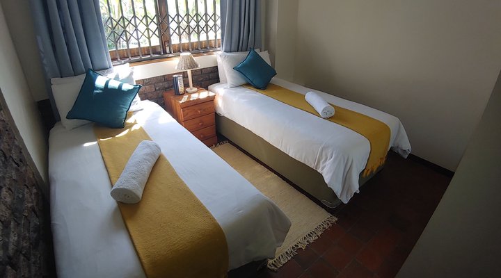 THE BOAT HOUSE, 53 Nkwazi drive.