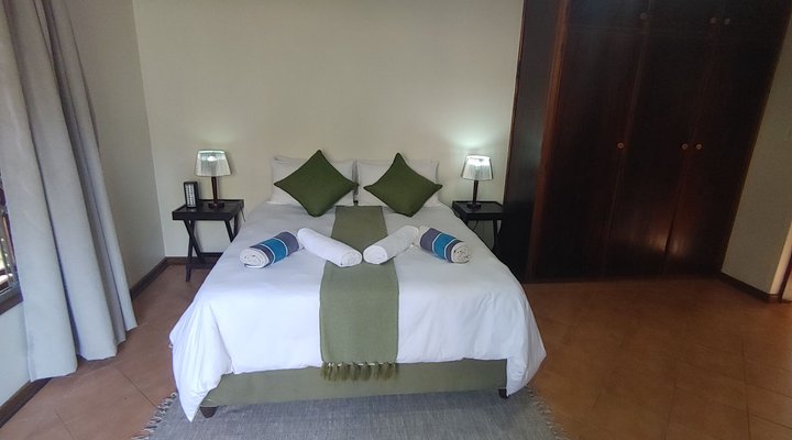 THE BOAT HOUSE, 53 Nkwazi drive.