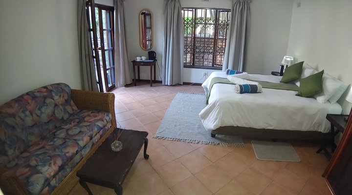 THE BOAT HOUSE, 53 Nkwazi drive.