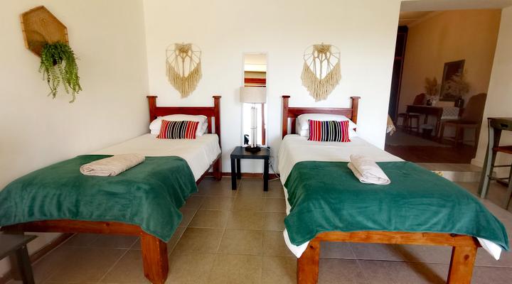 Lemoenkloof Guest Farm