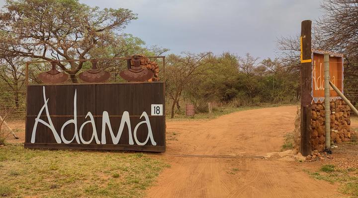 Adama Artistic Chalets & Teepees