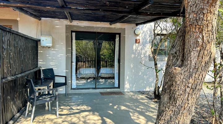 Leadwood Tree Safari Lodge