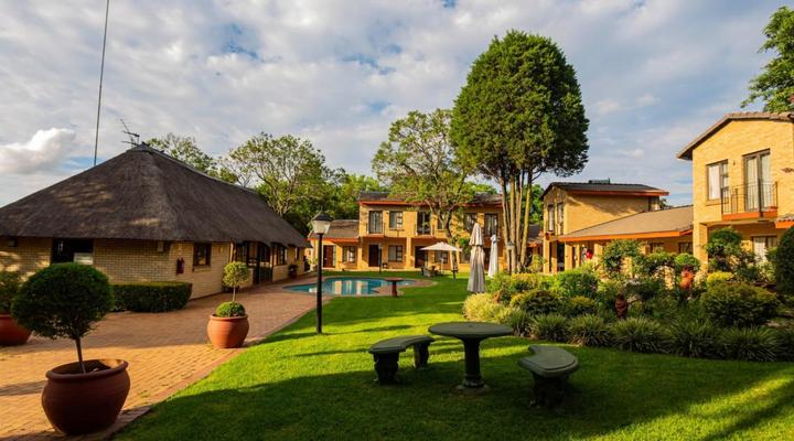 Hoyohoyo Chartwell Lodge