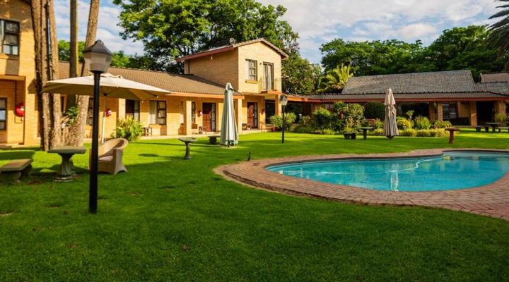 Hoyohoyo Chartwell Lodge