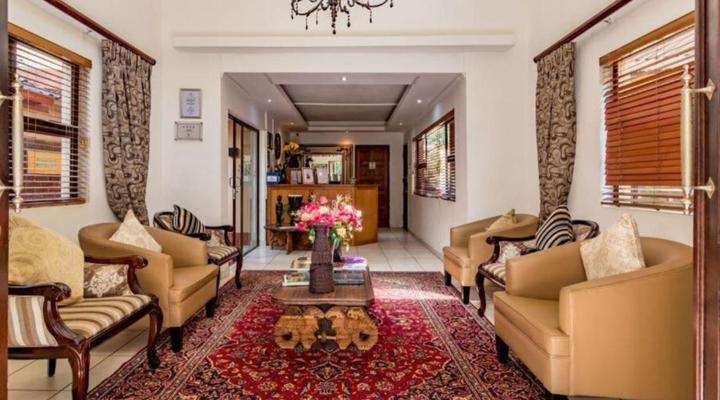 Hoyohoyo Chartwell Lodge