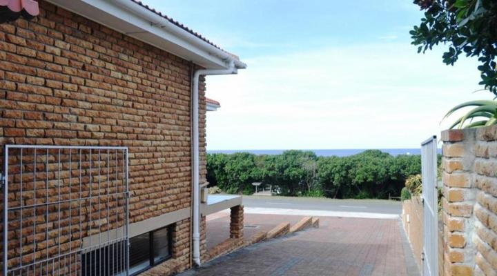 Great White Accommodation