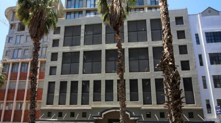 Awesome Stays 815 Four Seasons