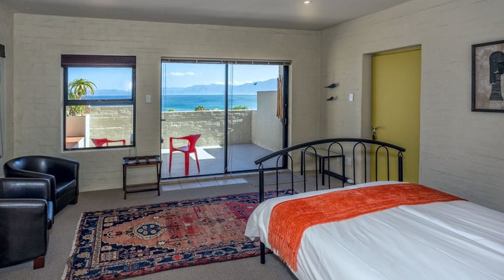 Marebella Seafront Guesthouse