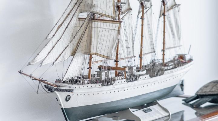 Clifton Sunset 24/7 Power and Heated Infinity Pool