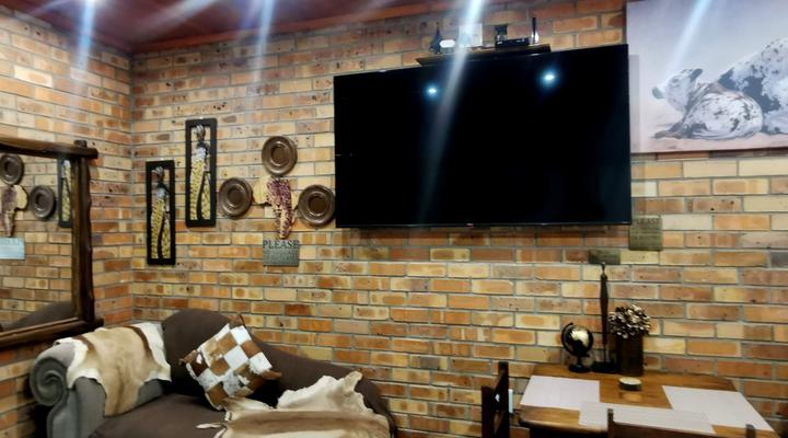 DeVosRus Guesthouse (No Loadshedding)Selfcatering