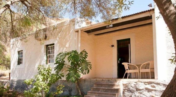 Red Stone Hills Holiday Farm