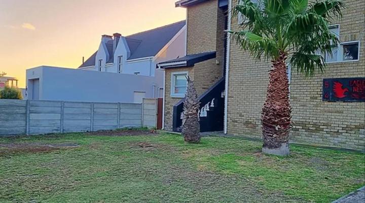 Salted Fynbos Staying