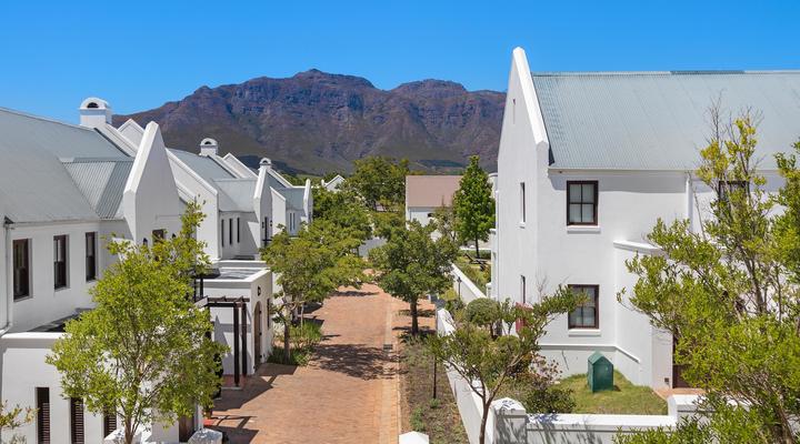 Winelands Golf Lodges 40 by HostAgents