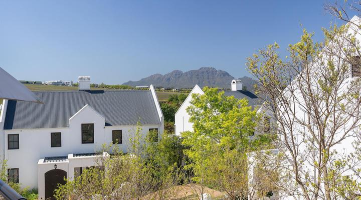 Winelands Golf Lodges 39 by HostAgents