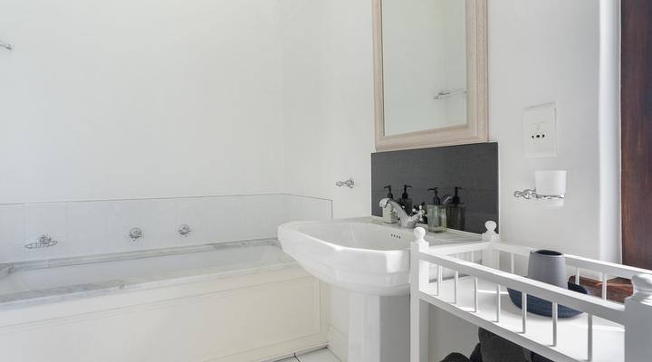 Winelands Golf Lodges 39 by HostAgents