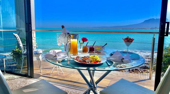 185 on BEACH Boutique Suites and Apartments