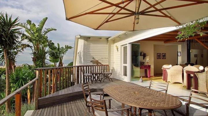 Cape Paradise Lodge and Apartments