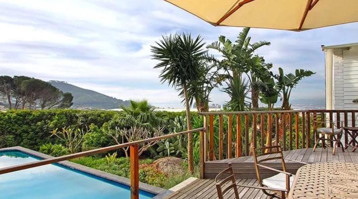 Cape Paradise Lodge and Apartments