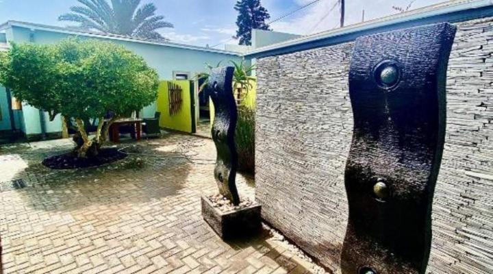 Atlantic Square Guesthouse