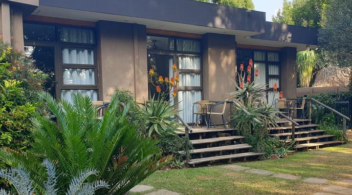 Paisley & Pomegranate