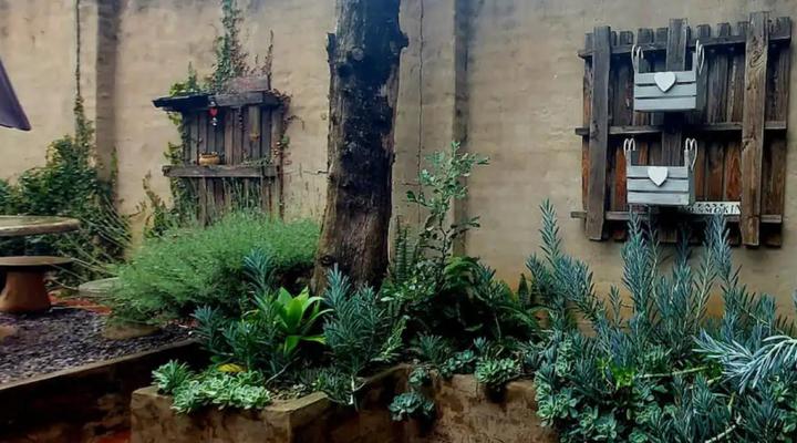 THE POT @ FAERIE GLEN, PRETORIA EAST