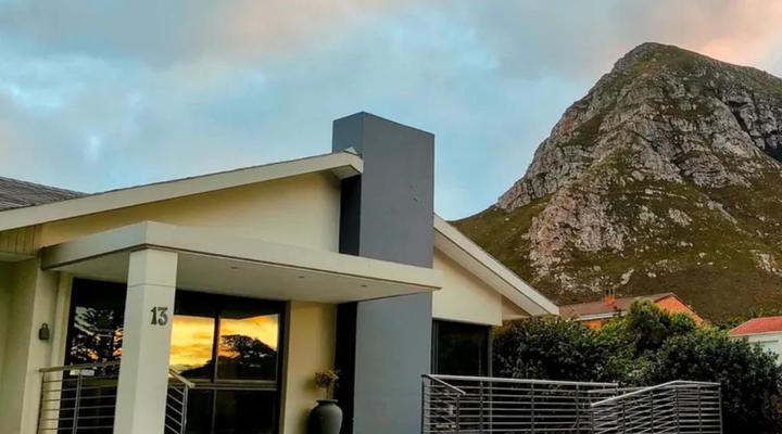 Whales and Sails Family Accommodation