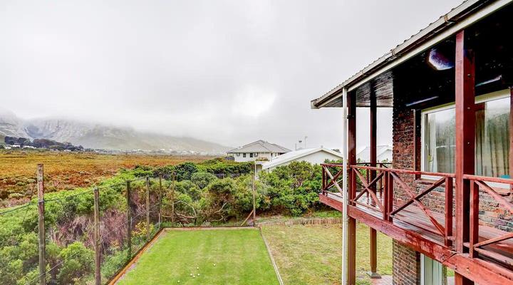 Tobie, Sea and Mountain Views