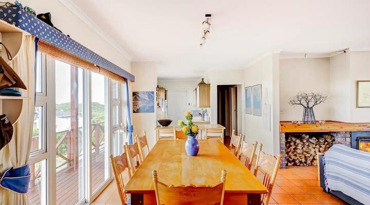 Tobie, Sea and Mountain Views