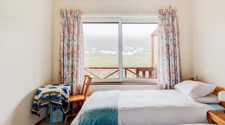 Tobie, Sea and Mountain Views