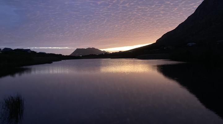 Tobie, Sea and Mountain Views