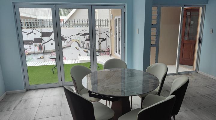 Two Lions Guesthouse