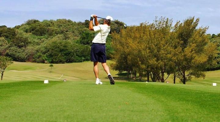 Fourteenth Green Guest Lodge