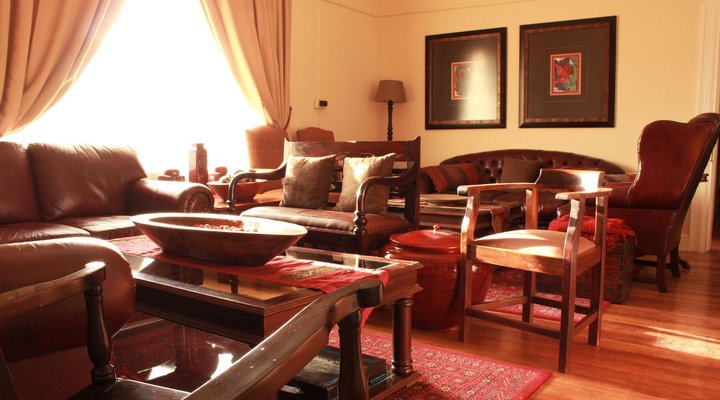 Blue Moon Guesthouse & Restaurant