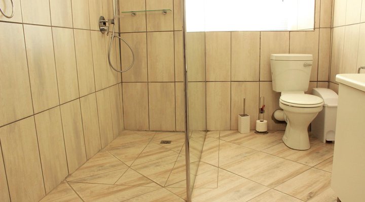 Blue Moon Guesthouse & Restaurant