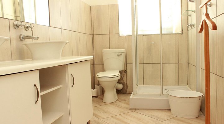 Blue Moon Guesthouse & Restaurant