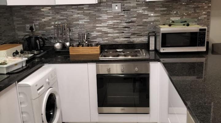 Brookes Hill Beachfront Apartment