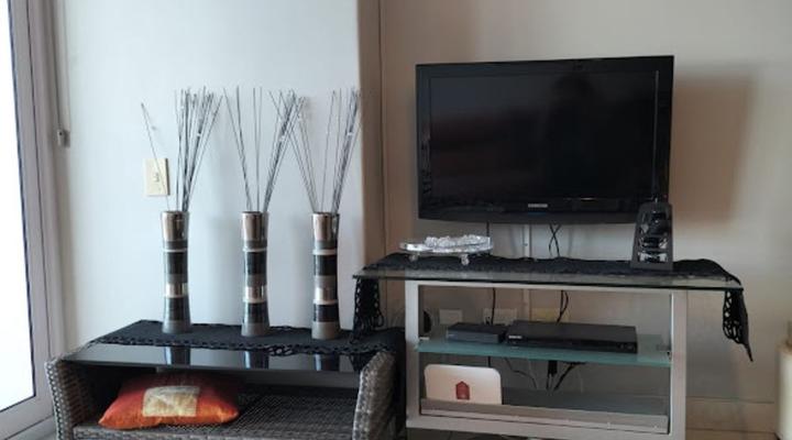 Brookes Hill Beachfront Apartment