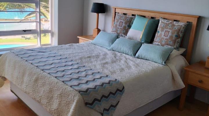 Brookes Hill Beachfront Apartment