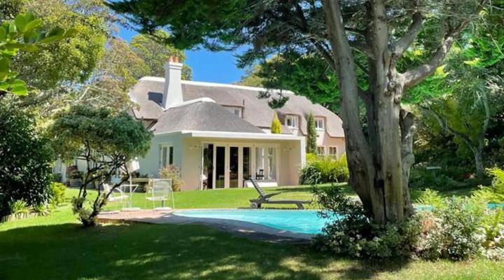 Idyllic Constantia Home